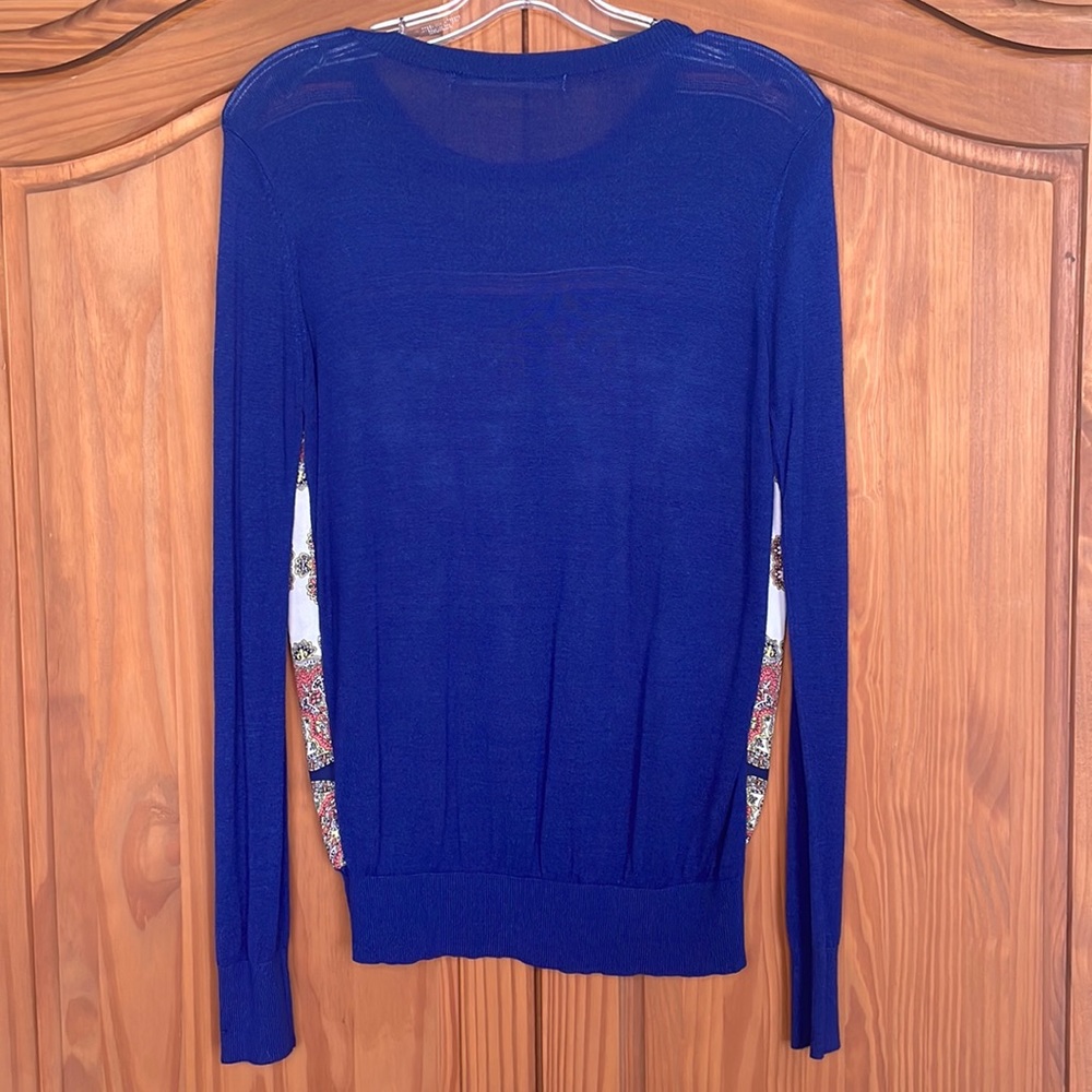 *SOLD* Sweater, Lightweight - Picture 6 of 8